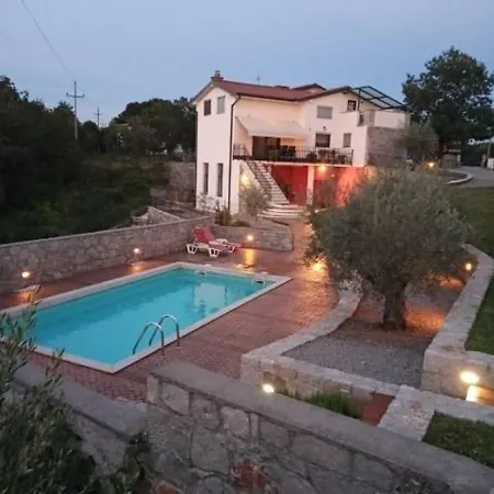 Event Garden With Pool And Wine Cellar Semesterbostad